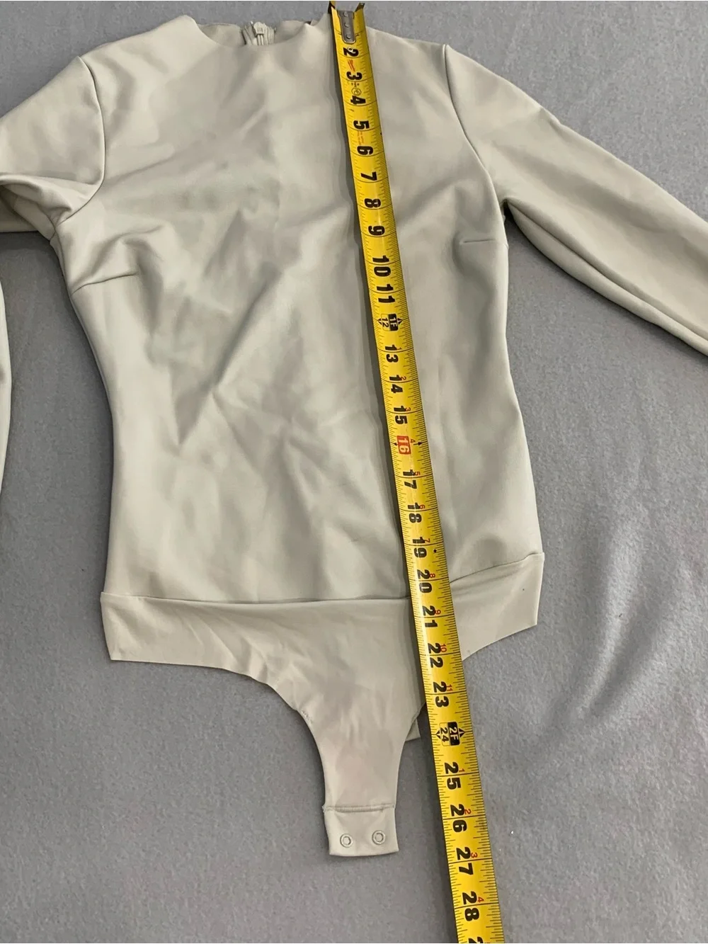 Skims Faux Leather Bodysuit Sz Small BeigeMock Neck Long Sleeve Shell Neutral - Picture 4 of 11